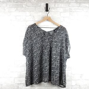 3/$25 Torrid sheer wrap open back blouse | 1X